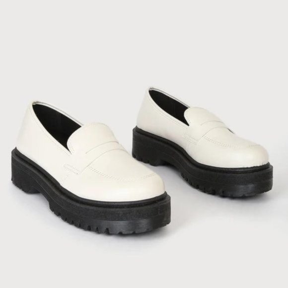 !! NEW !! White Vegan Leather Chunky Sole Loafers - Picture 6 of 6